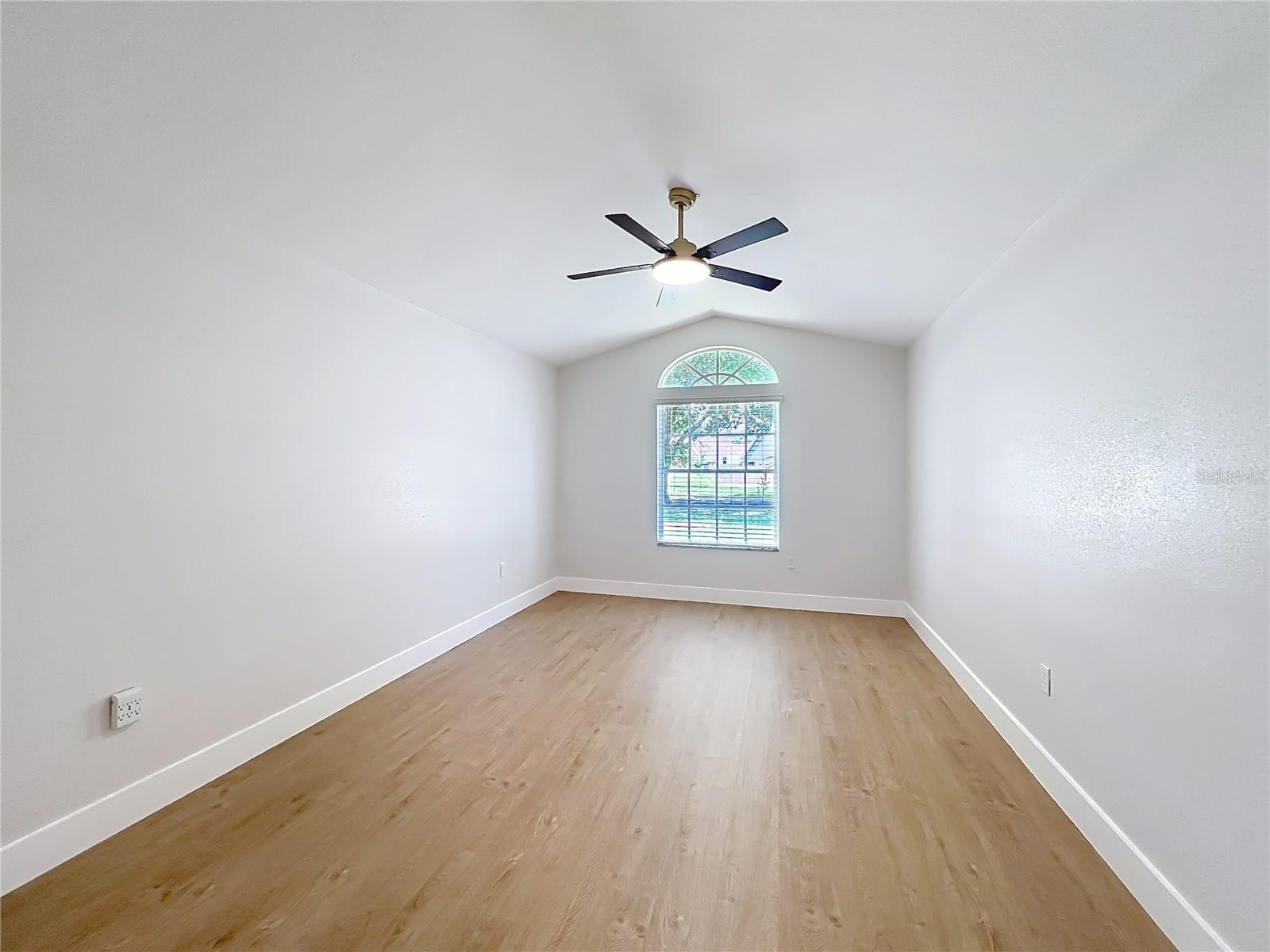401 COUNTRY WOOD CIR, LAKE MARY, FL, 32746