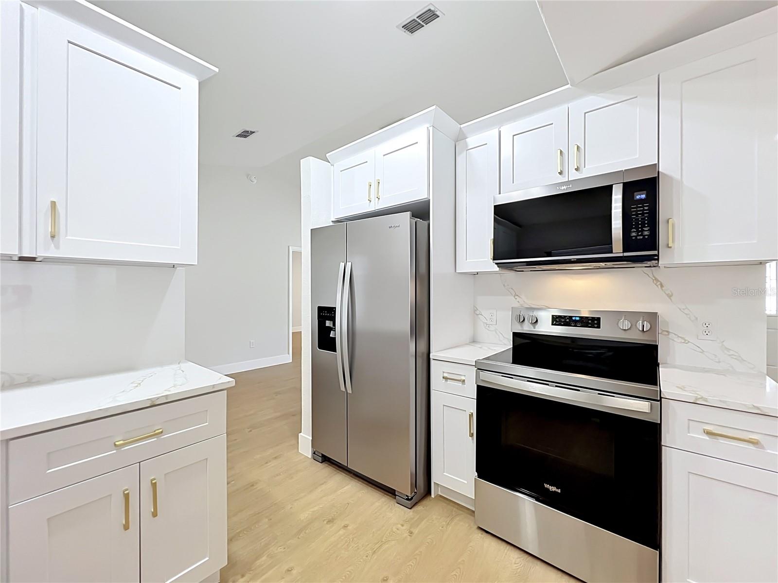 401 COUNTRY WOOD CIR, LAKE MARY, FL, 32746