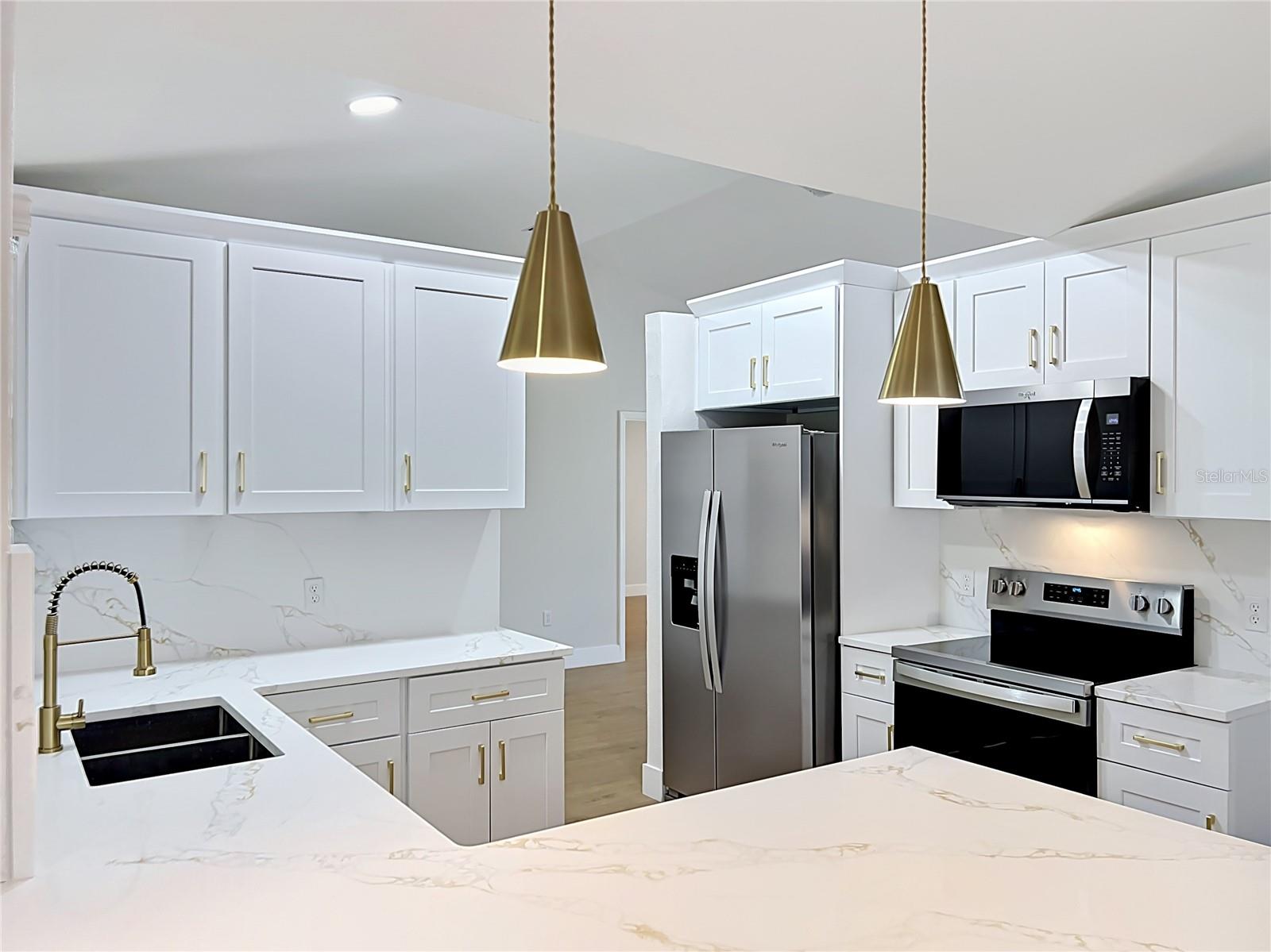 401 COUNTRY WOOD CIR, LAKE MARY, FL, 32746