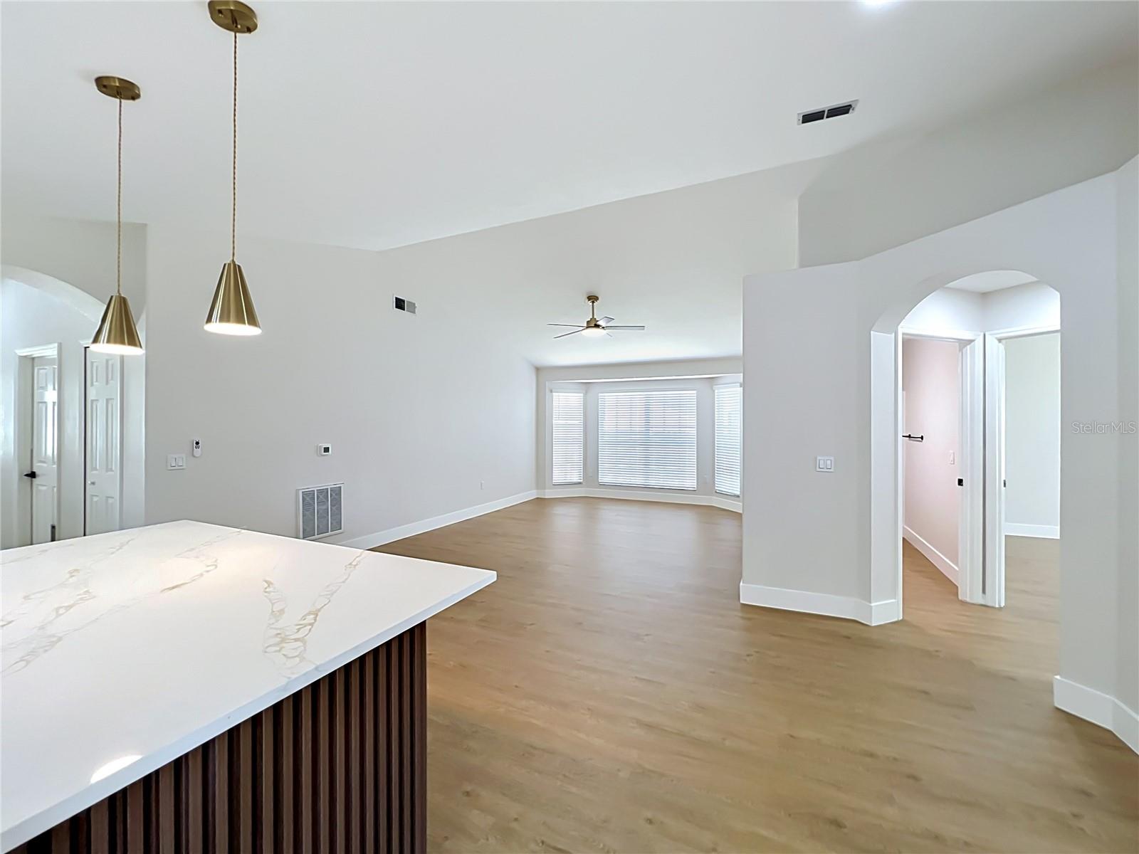 401 COUNTRY WOOD CIR, LAKE MARY, FL, 32746