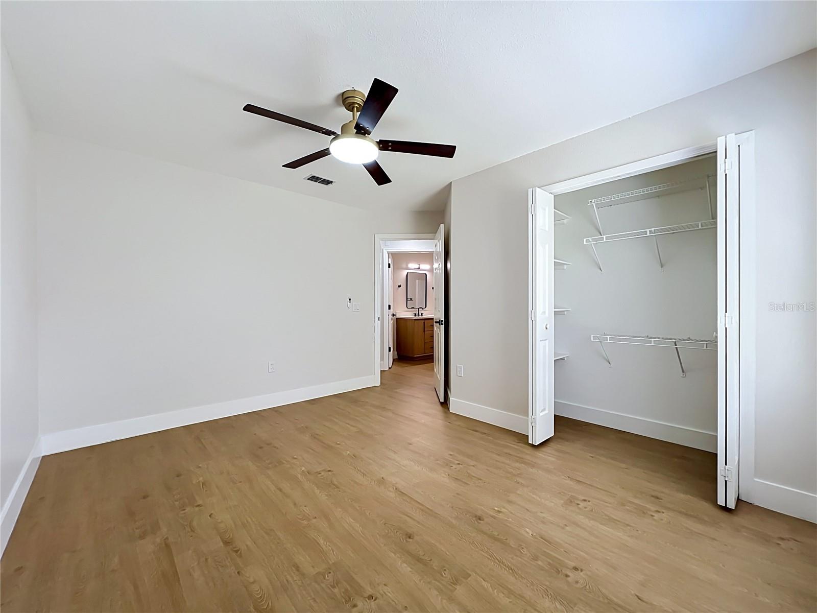401 COUNTRY WOOD CIR, LAKE MARY, FL, 32746