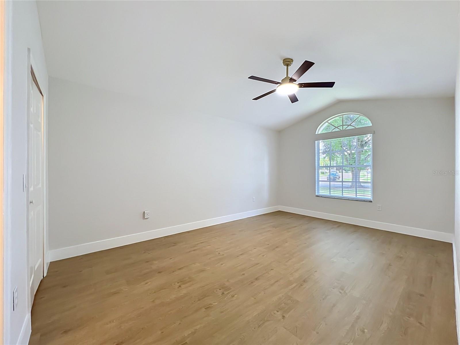 401 COUNTRY WOOD CIR, LAKE MARY, FL, 32746