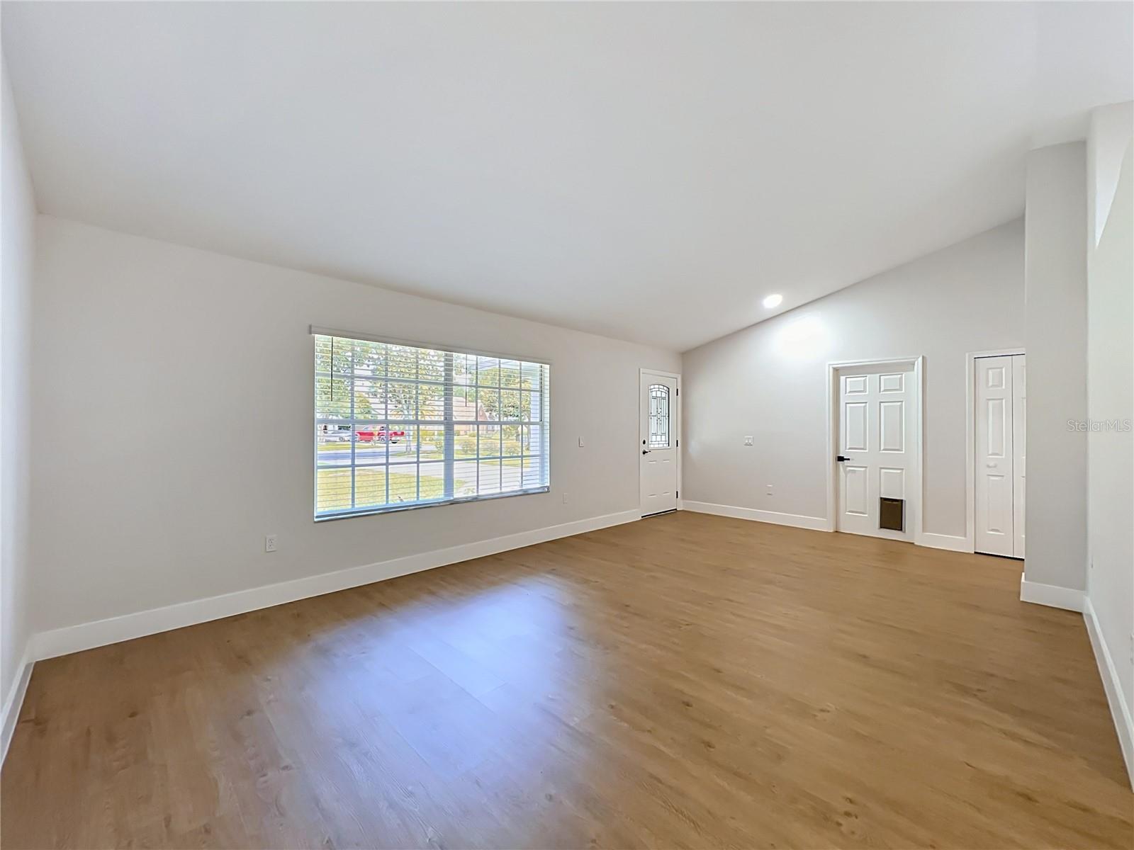 401 COUNTRY WOOD CIR, LAKE MARY, FL, 32746