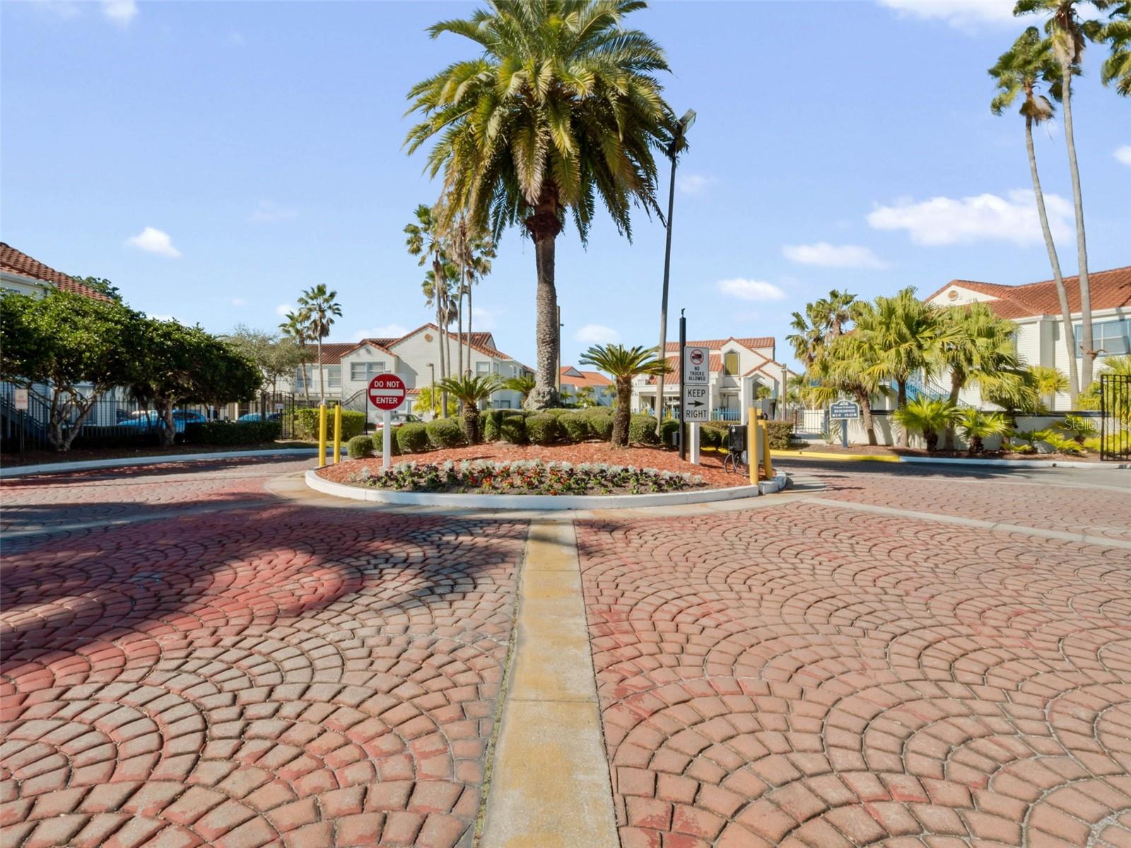2564 WOODGATE BLVD #204, ORLANDO, FL, 32822