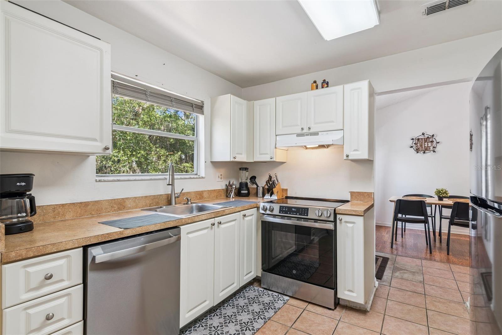 2564 WOODGATE BLVD #204, ORLANDO, FL, 32822