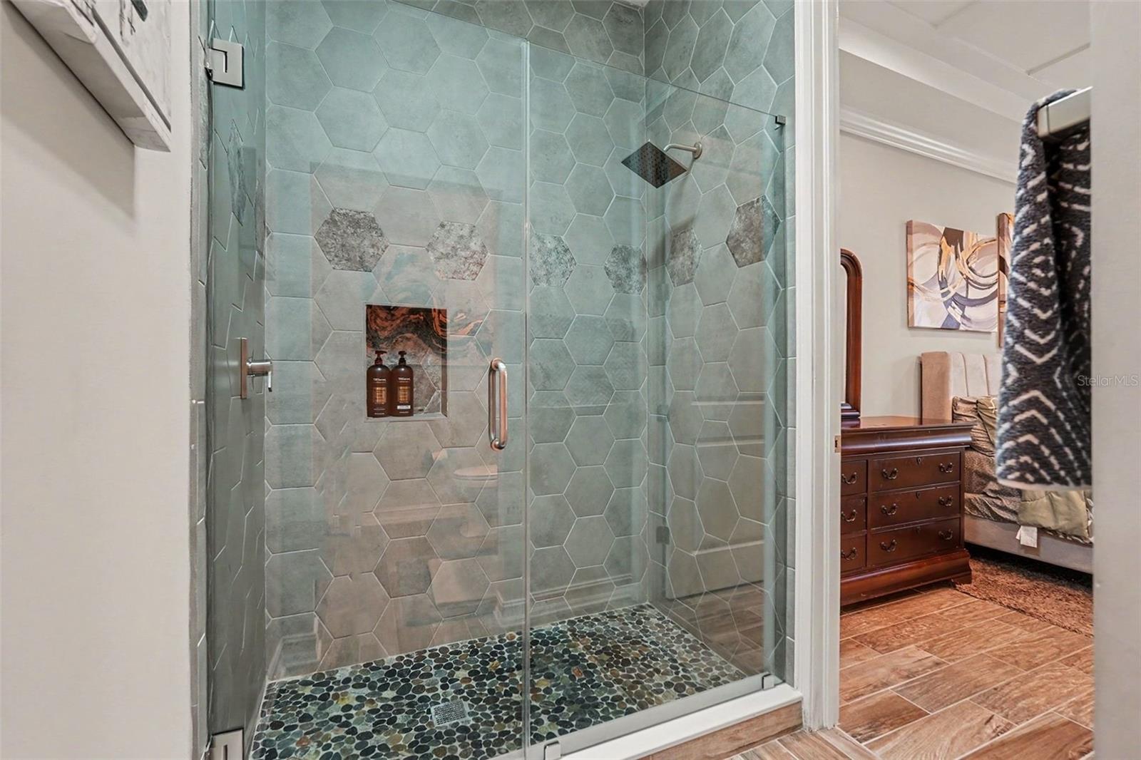 18213 PINE HAMMOCK BLVD, LUTZ, FL, 33548