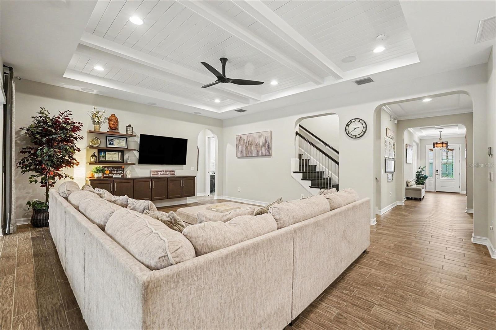 18213 PINE HAMMOCK BLVD, LUTZ, FL, 33548