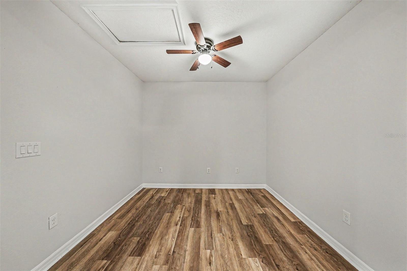 1124 HILLHURST DR, WESLEY CHAPEL, FL, 33543