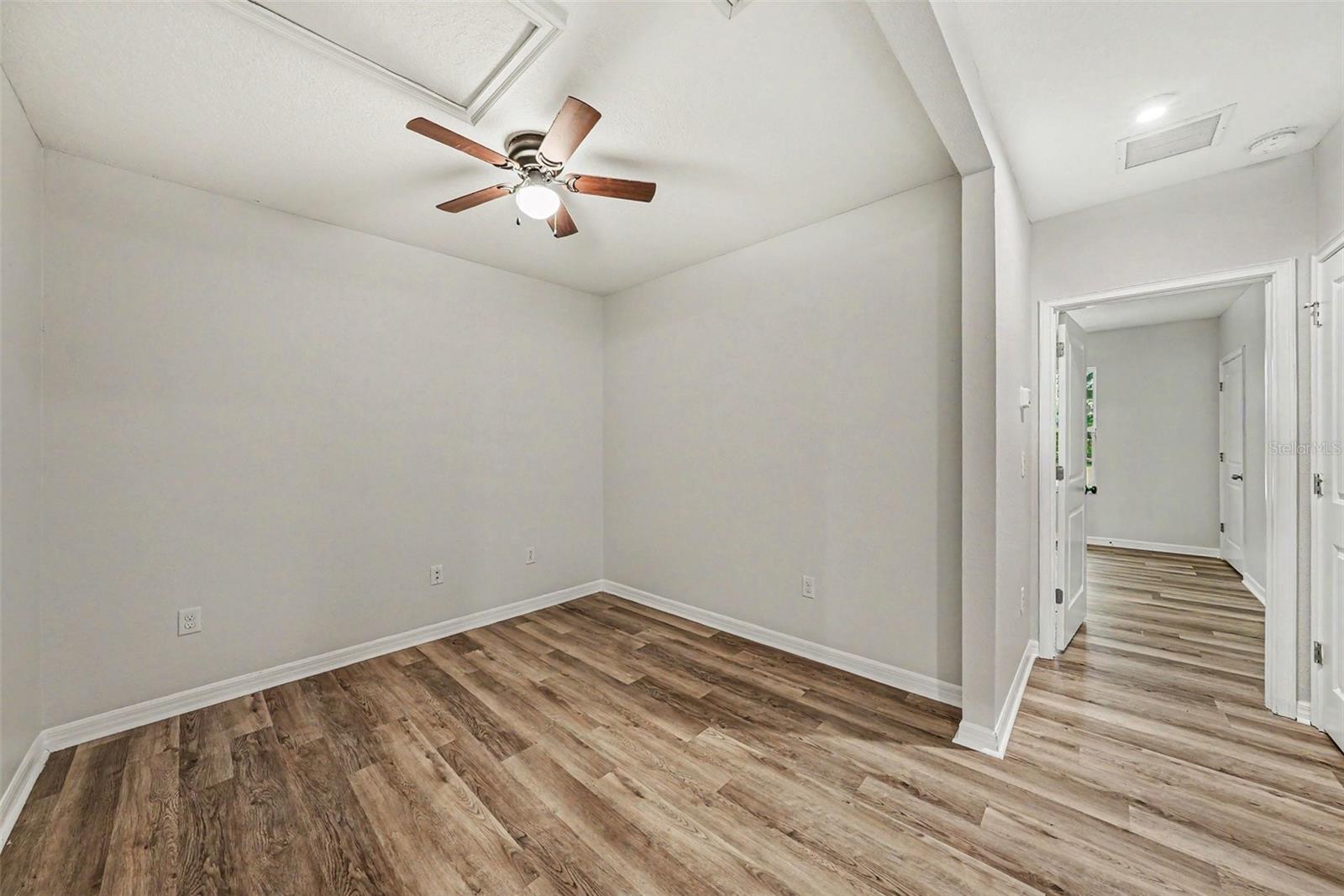 1124 HILLHURST DR, WESLEY CHAPEL, FL, 33543