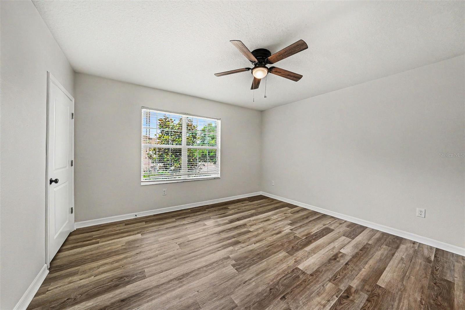 1124 HILLHURST DR, WESLEY CHAPEL, FL, 33543