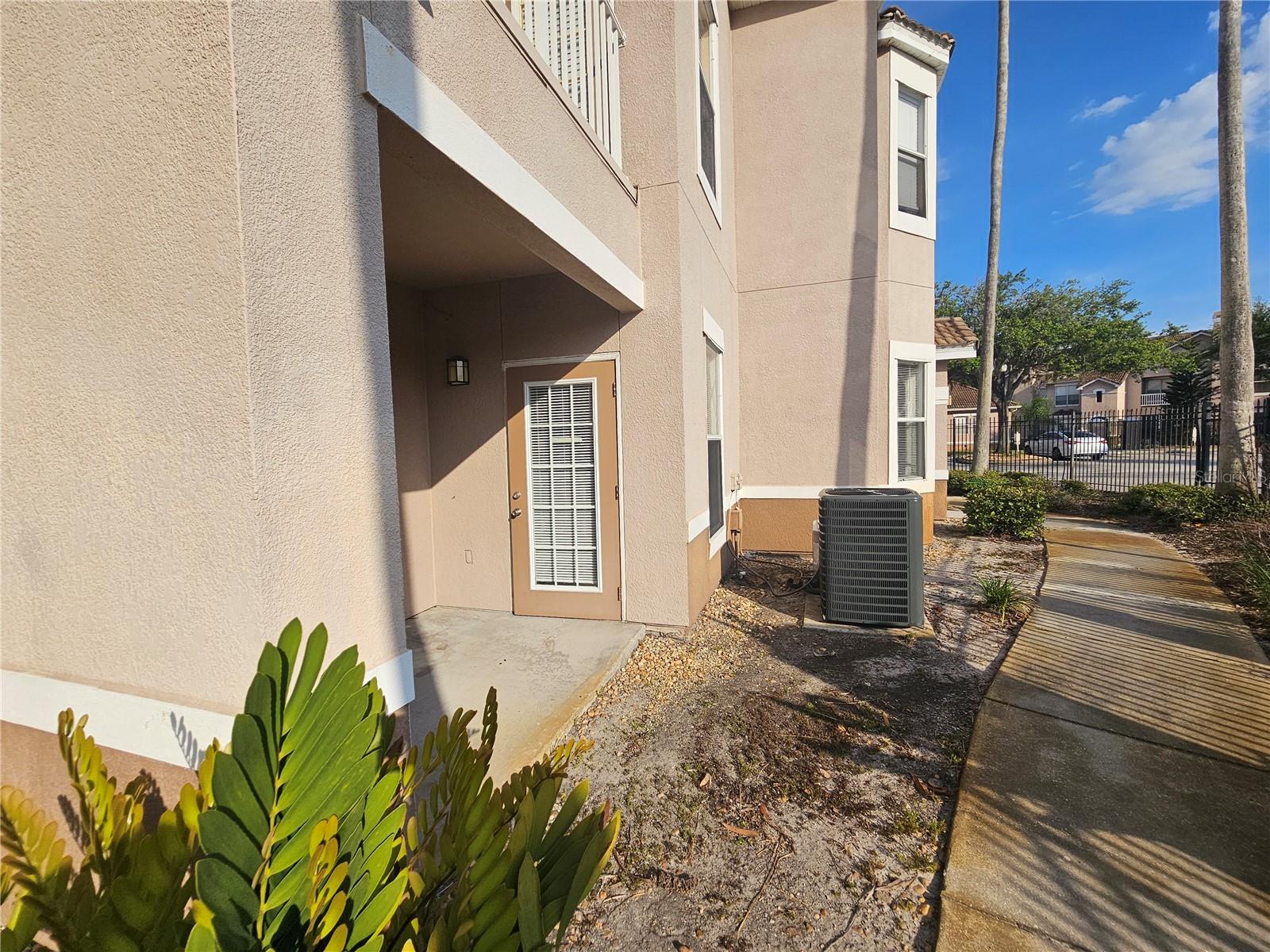 18058 VILLA CREEK DR #18058, TAMPA, FL, 33647