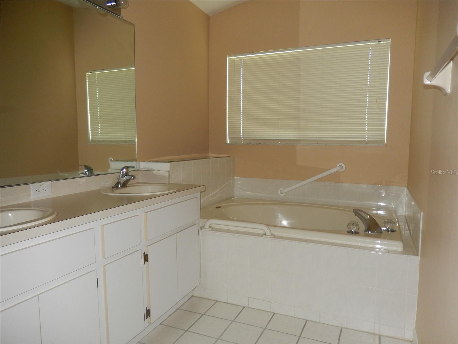 817 FRANKFORD DR, BRANDON, FL, 33511