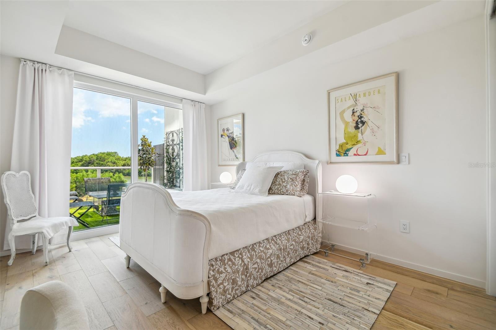 1020 SUNSET POINT RD #111, CLEARWATER, FL, 33755