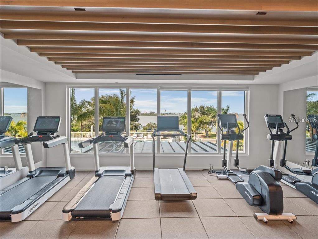 1020 SUNSET POINT RD #111, CLEARWATER, FL, 33755