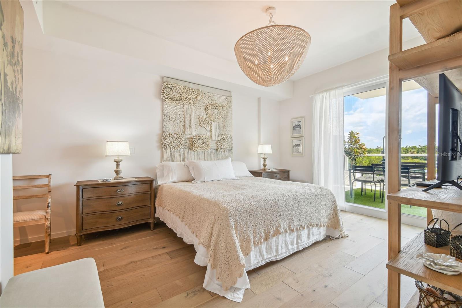 1020 SUNSET POINT RD #111, CLEARWATER, FL, 33755