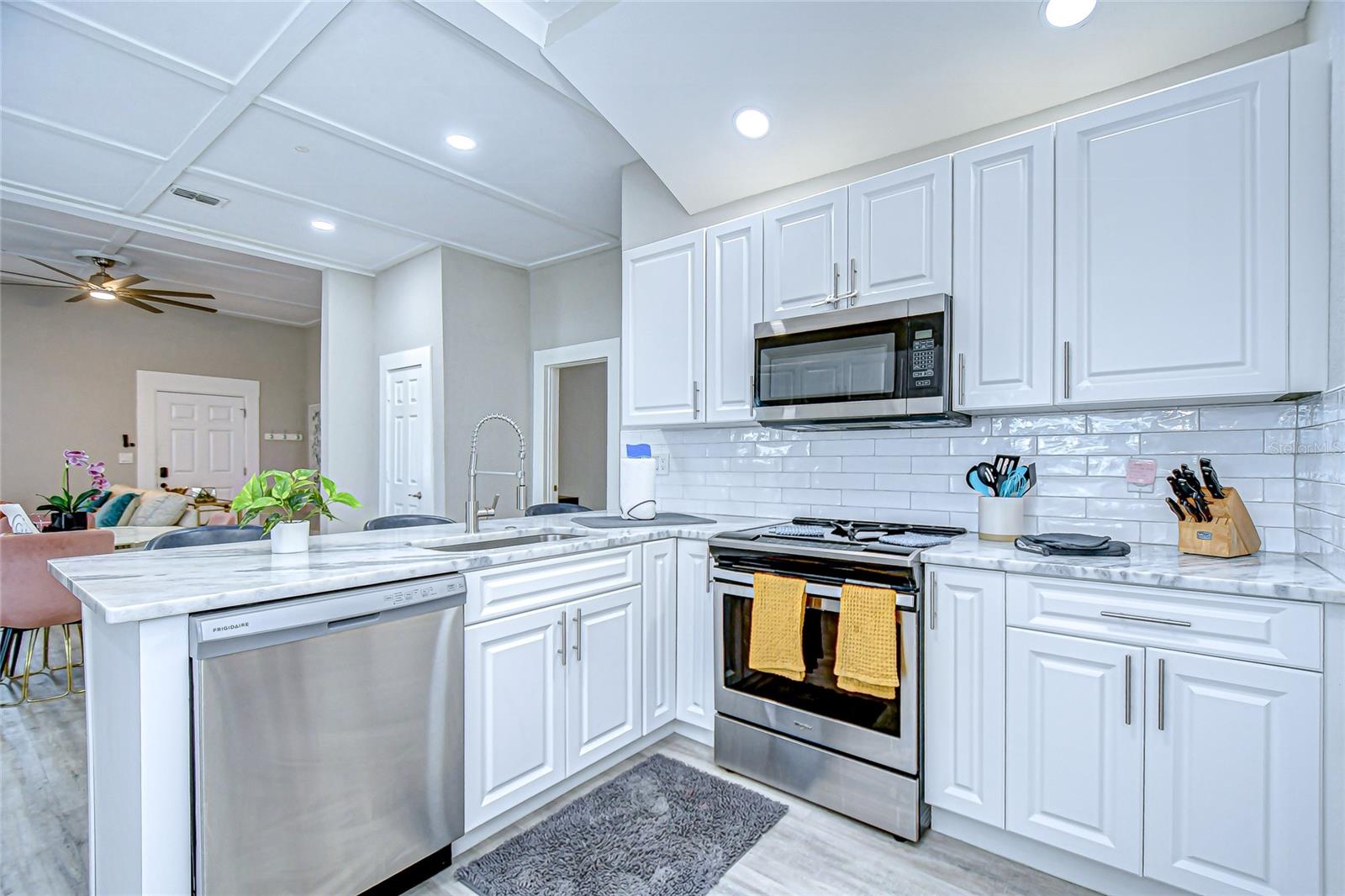 3120 N WOODROW AVE, TAMPA, FL, 33603