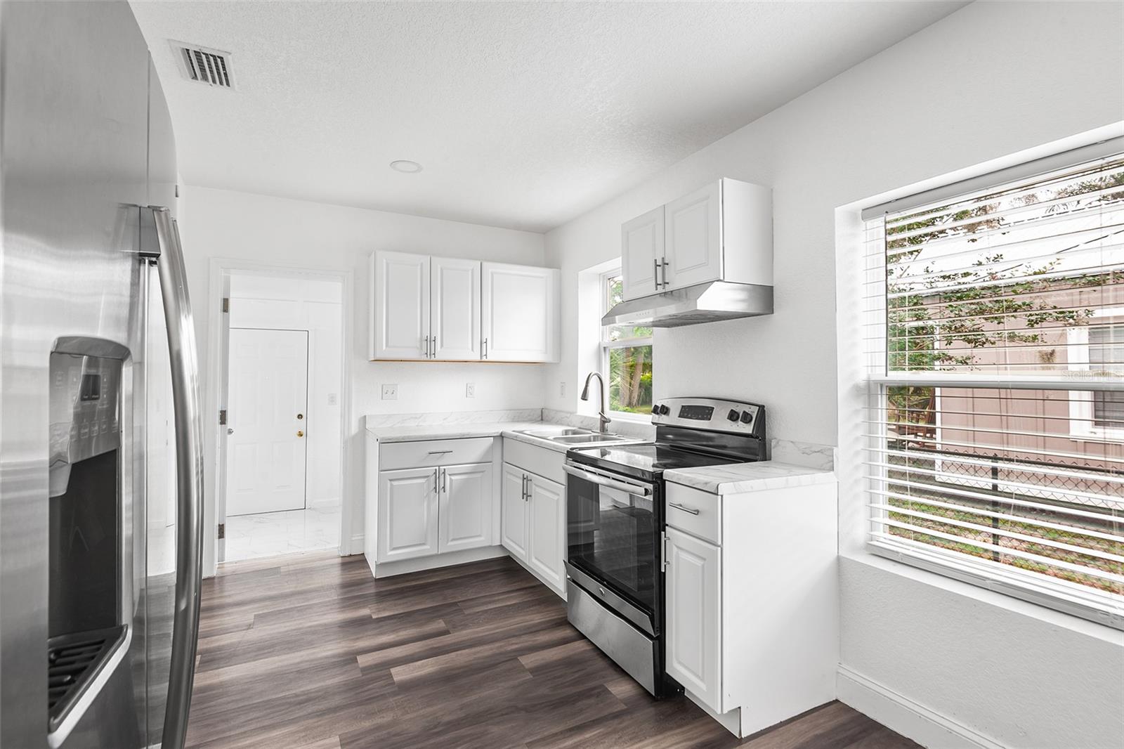807 NW 1ST AVE, MULBERRY, FL, 33860