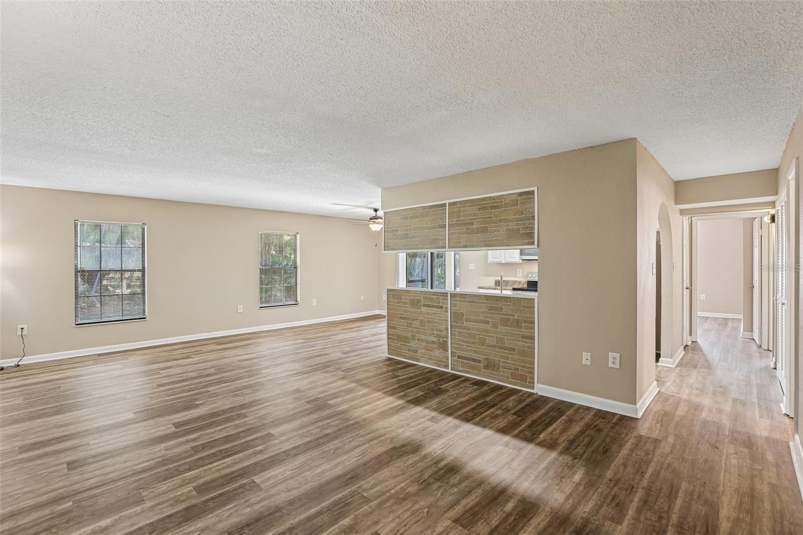 100 E OAK TERRACE DR #D2, LEESBURG, FL, 34748