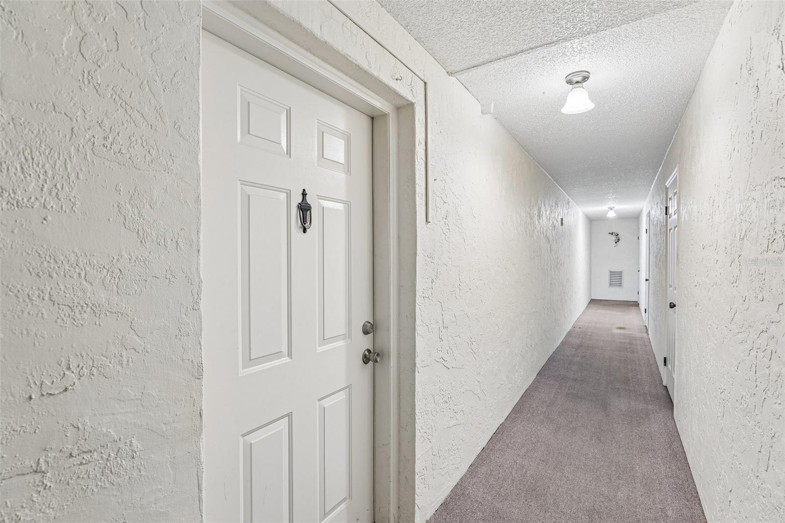 100 E OAK TERRACE DR #D2, LEESBURG, FL, 34748
