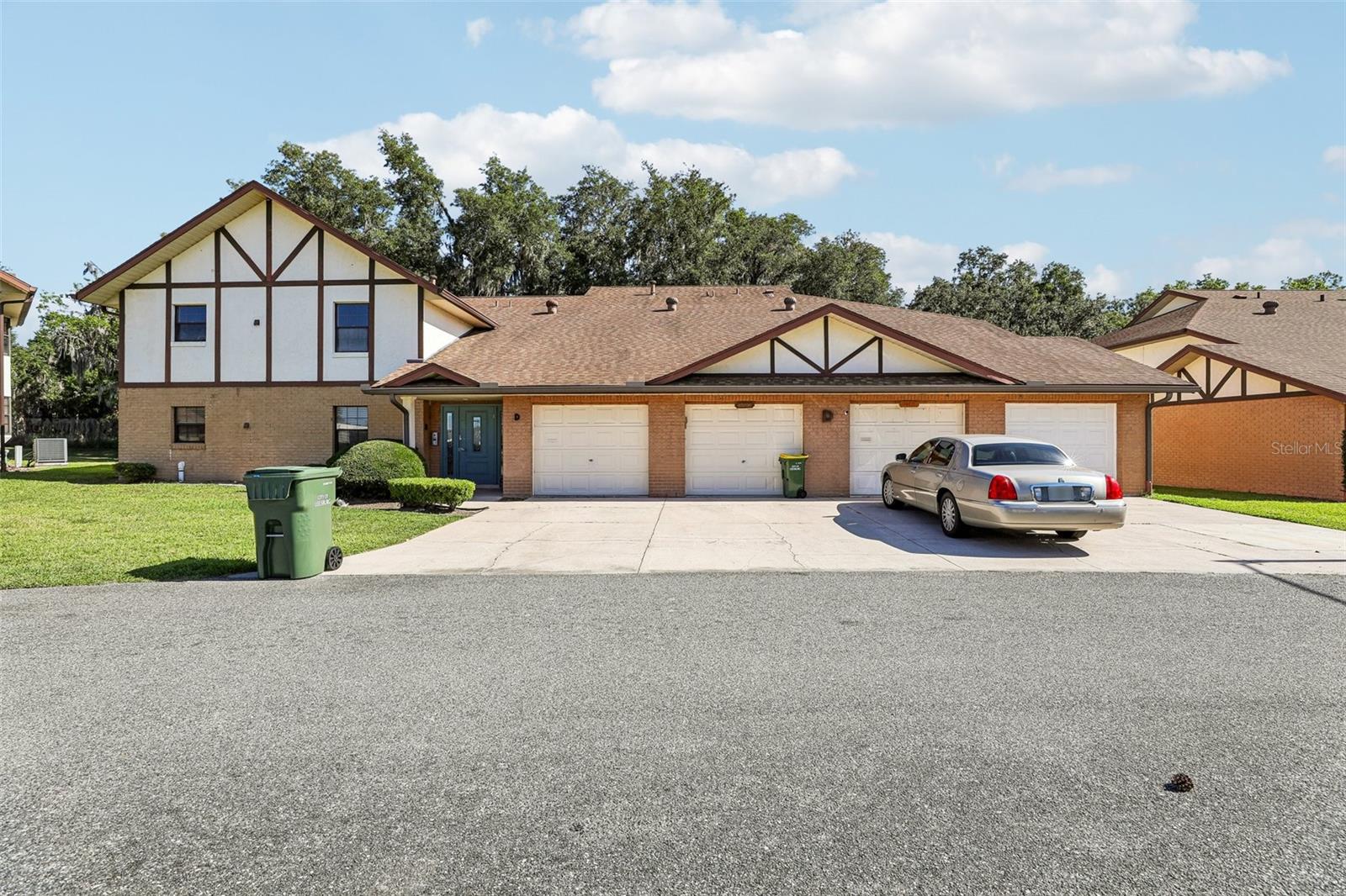 100 E OAK TERRACE DR #D2, LEESBURG, FL, 34748
