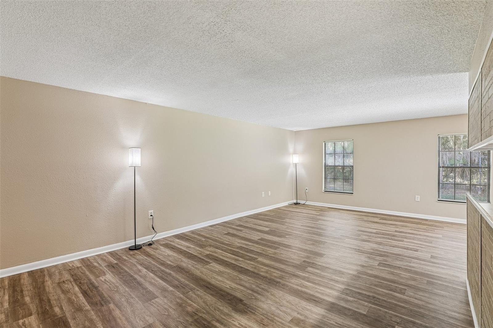 100 E OAK TERRACE DR #D2, LEESBURG, FL, 34748