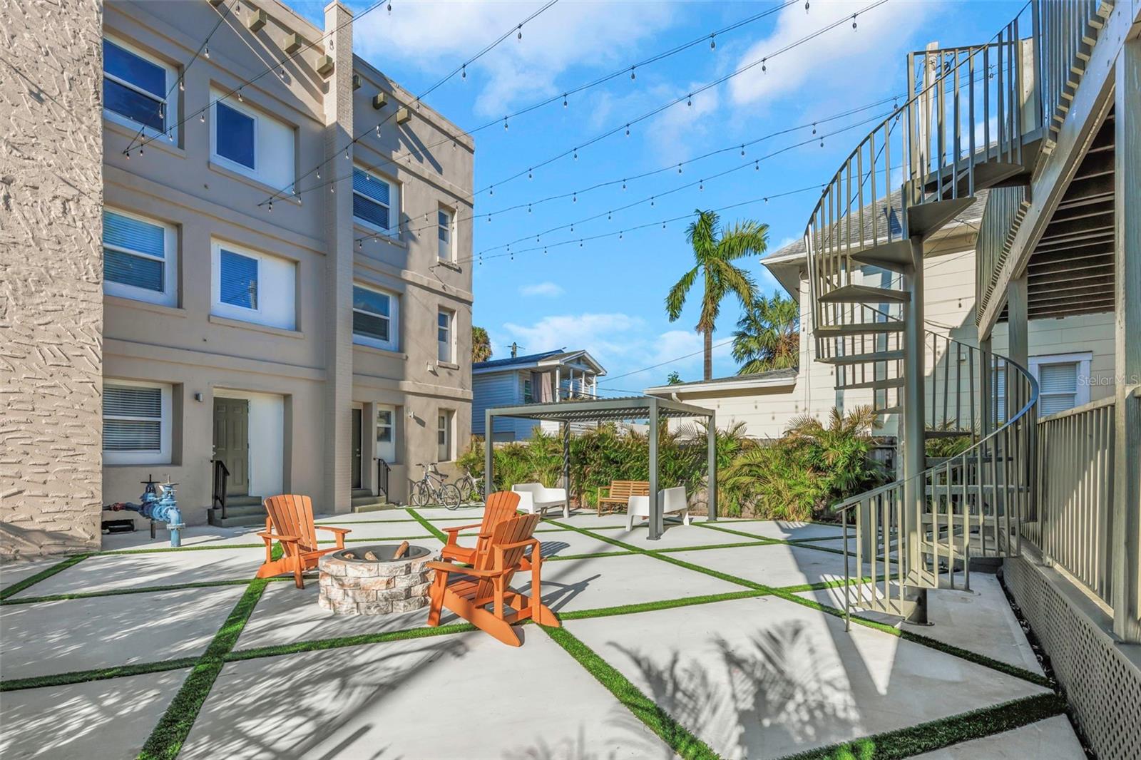409 8TH ST N #8, ST PETERSBURG, FL, 33701