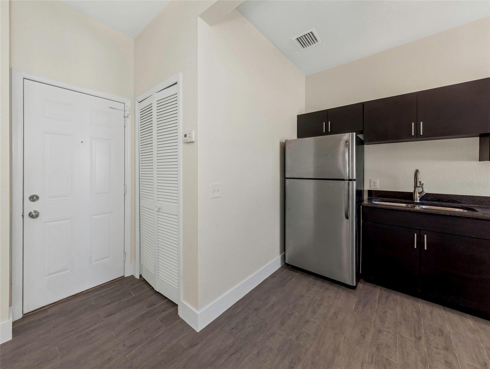 409 8TH ST N #8, ST PETERSBURG, FL, 33701