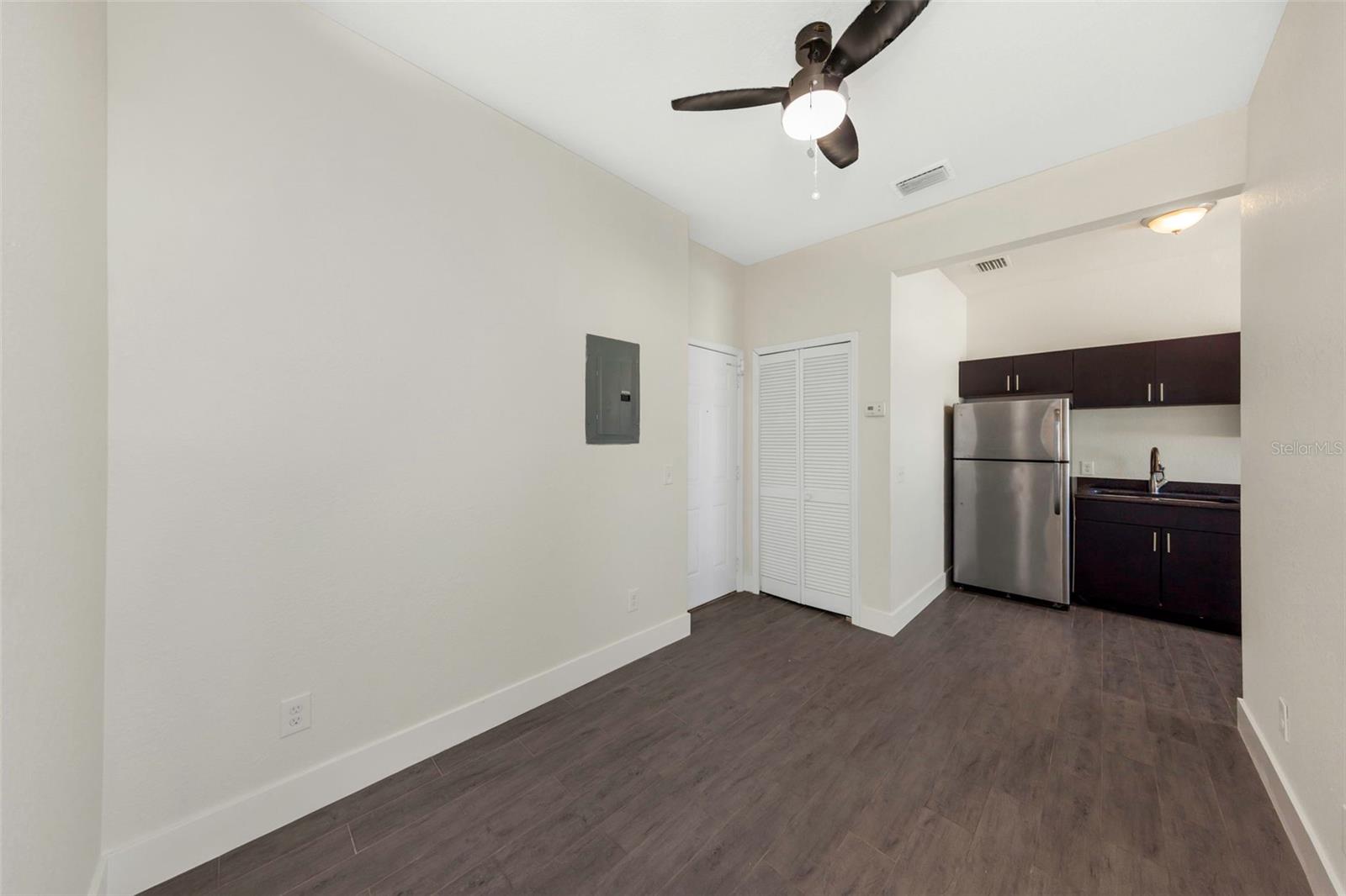 409 8TH ST N #8, ST PETERSBURG, FL, 33701