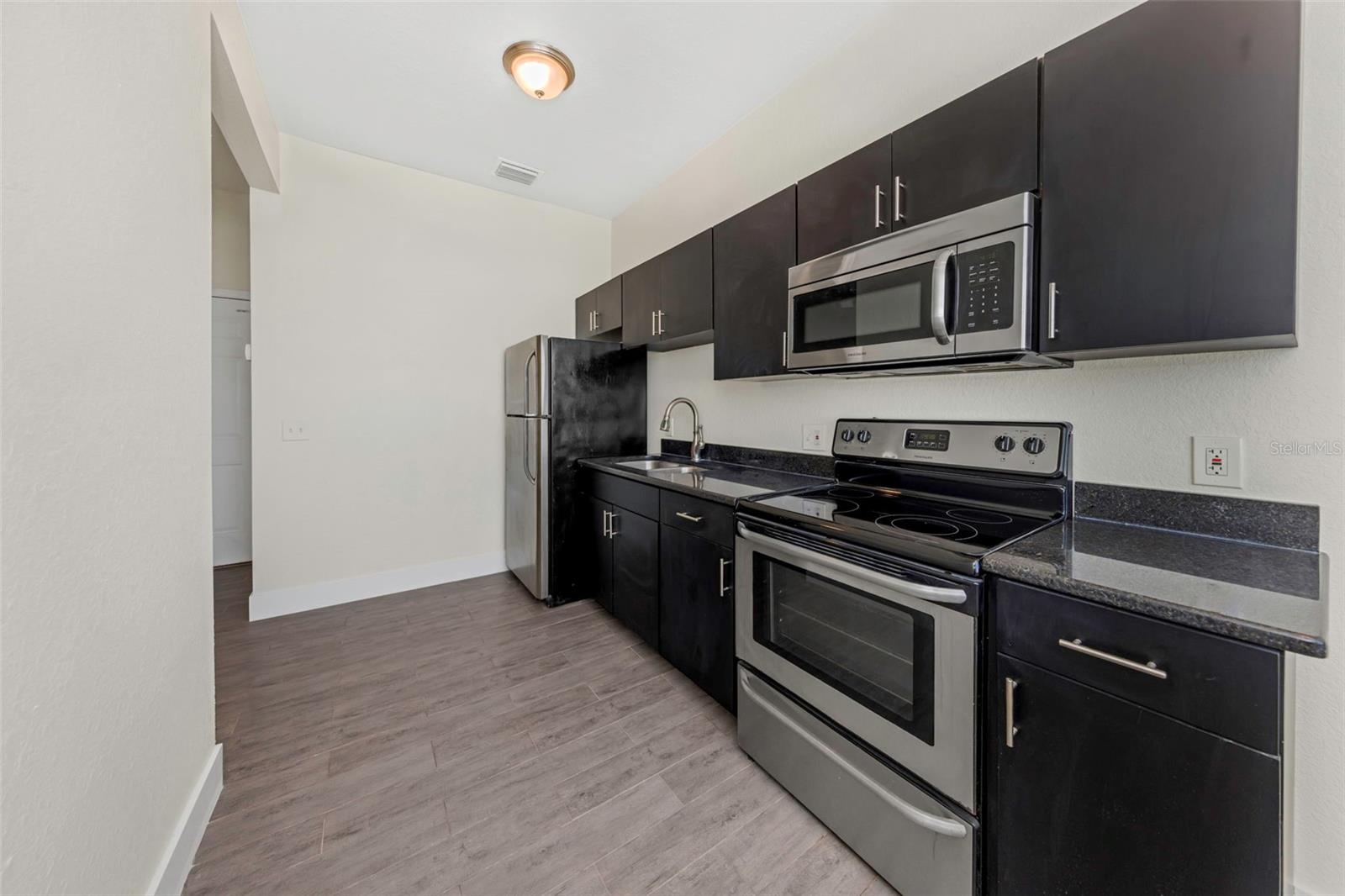 409 8TH ST N #8, ST PETERSBURG, FL, 33701