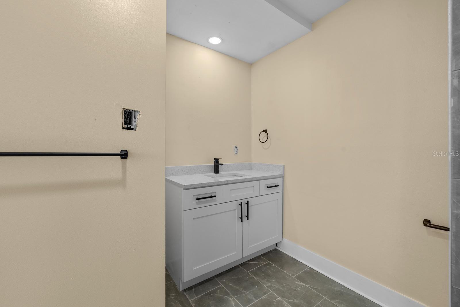 10707 N ROME AVE, TAMPA, FL, 33612