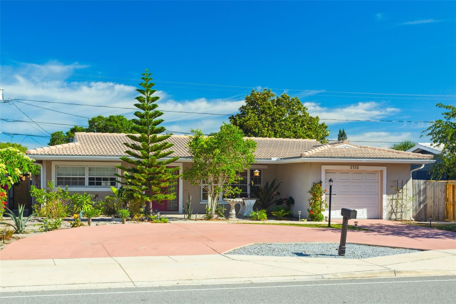 2132 GREENBRIAR BLVD, CLEARWATER, FL, 33763