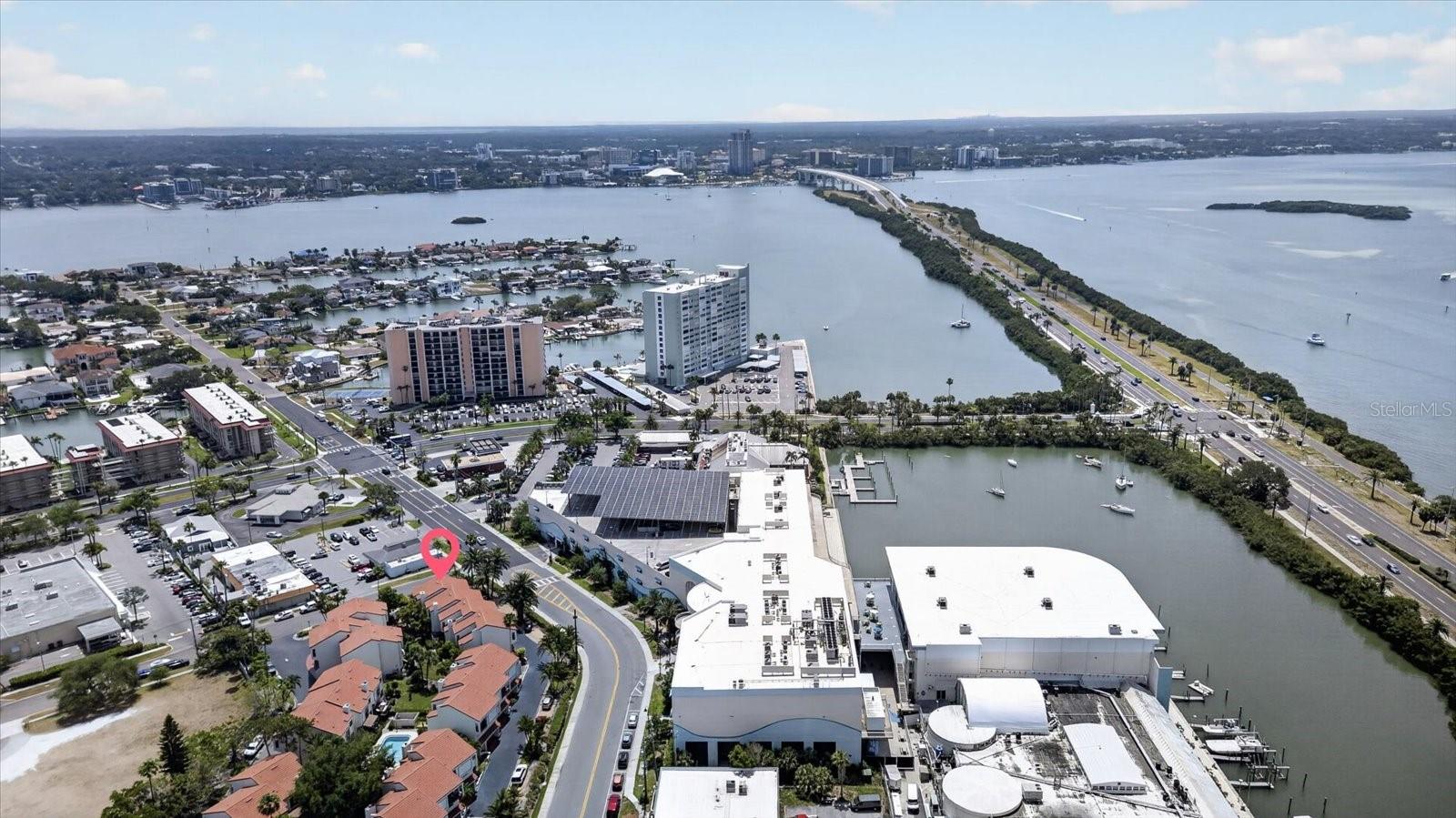 240 WINDWARD PSGE #1004, CLEARWATER BEACH, FL, 33767