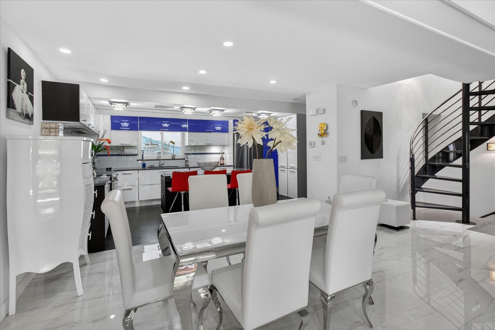 240 WINDWARD PSGE #1004, CLEARWATER BEACH, FL, 33767