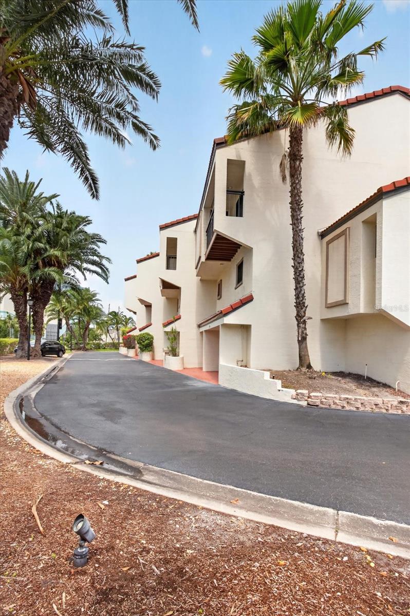 240 WINDWARD PSGE #1004, CLEARWATER BEACH, FL, 33767