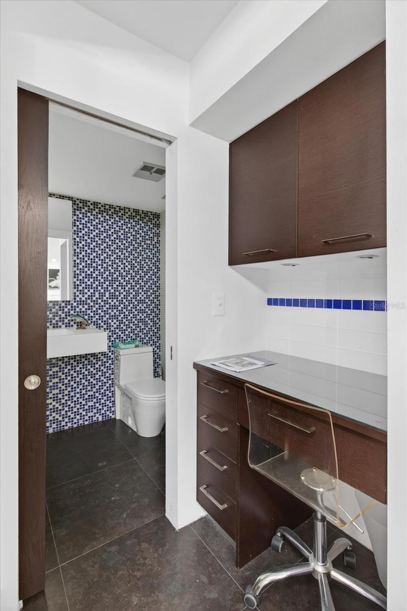 240 WINDWARD PSGE #1004, CLEARWATER BEACH, FL, 33767