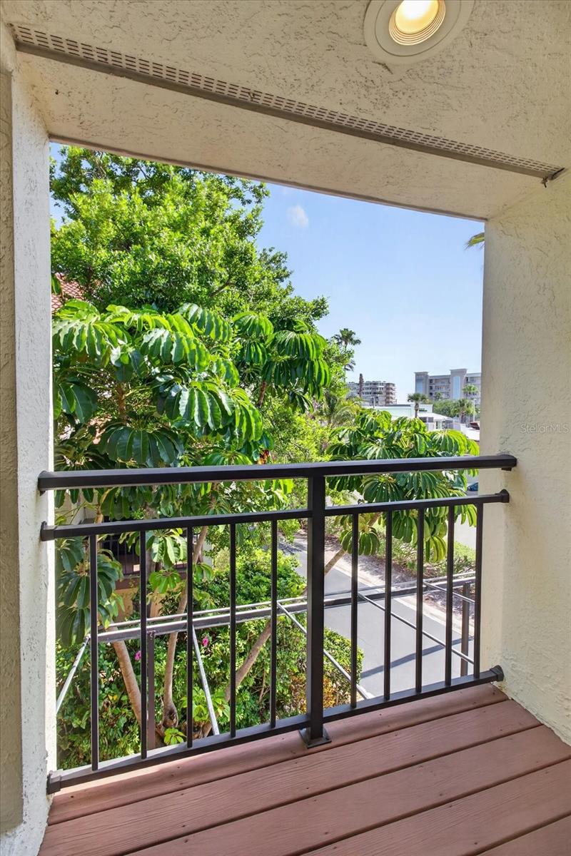 240 WINDWARD PSGE #1004, CLEARWATER BEACH, FL, 33767