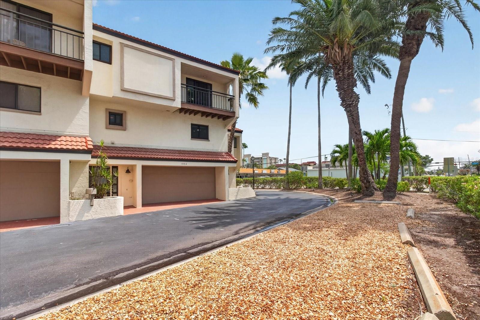 240 WINDWARD PSGE #1004, CLEARWATER BEACH, FL, 33767