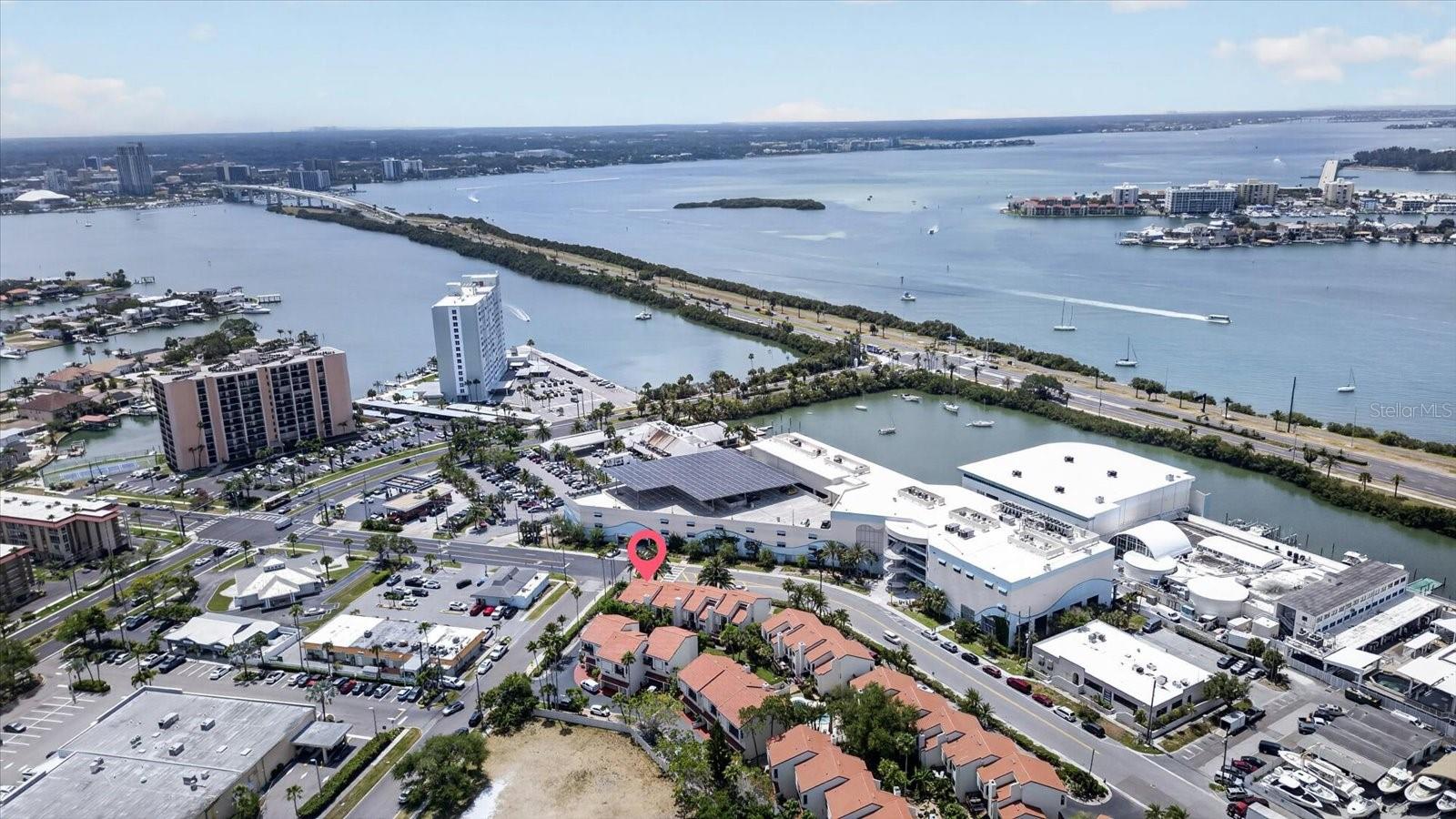 240 WINDWARD PSGE #1004, CLEARWATER BEACH, FL, 33767