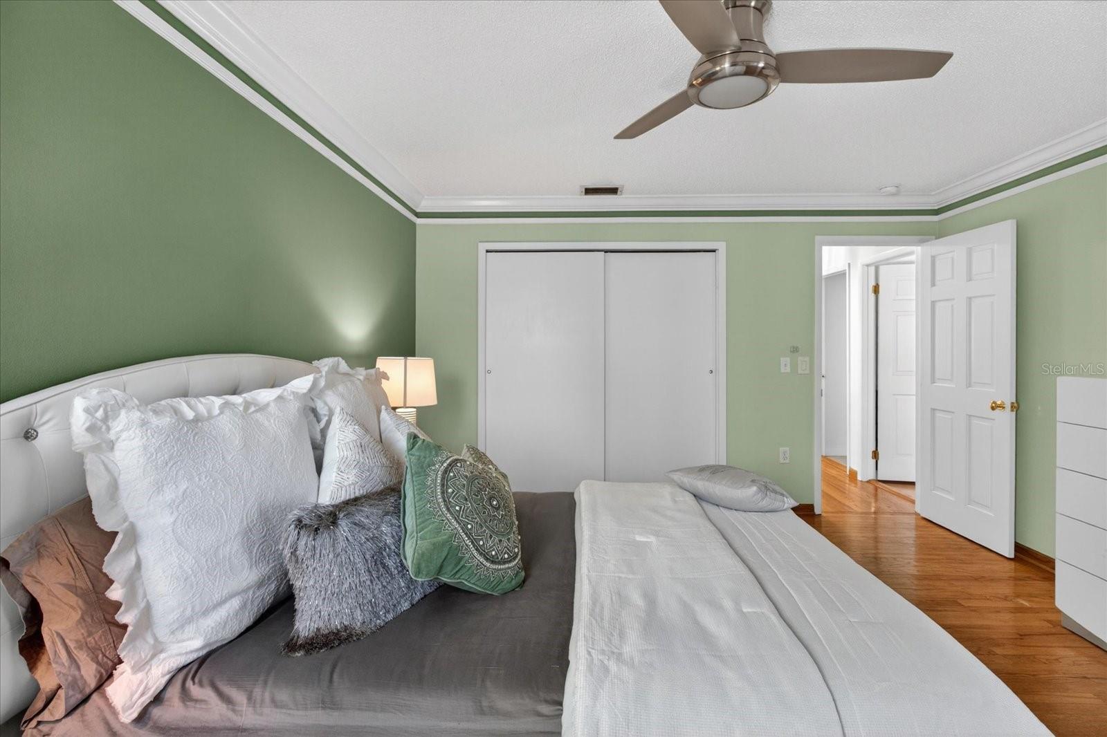 240 WINDWARD PSGE #1004, CLEARWATER BEACH, FL, 33767