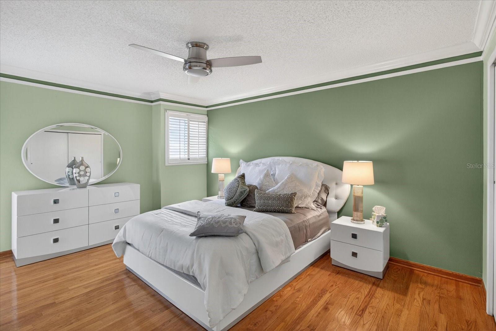 240 WINDWARD PSGE #1004, CLEARWATER BEACH, FL, 33767