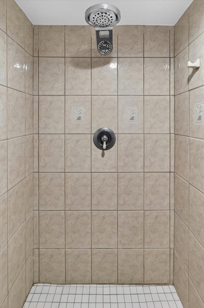 240 WINDWARD PSGE #1004, CLEARWATER BEACH, FL, 33767