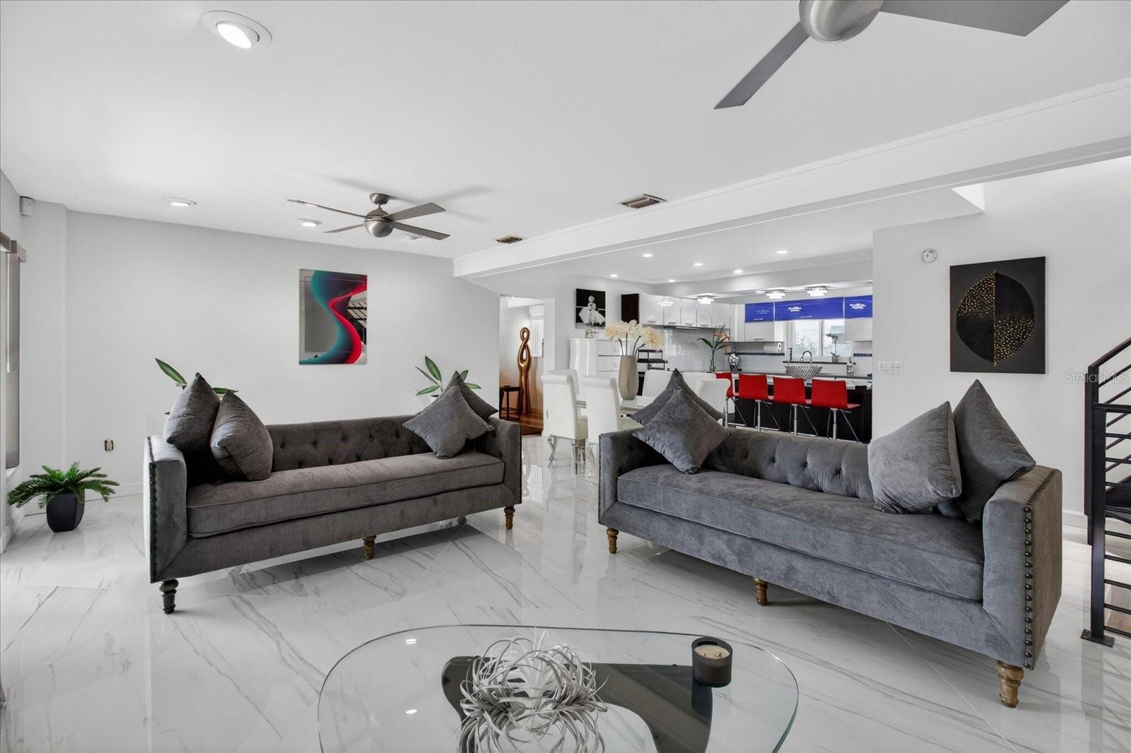 240 WINDWARD PSGE #1004, CLEARWATER BEACH, FL, 33767