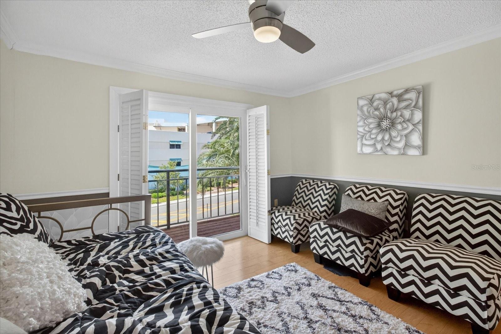 240 WINDWARD PSGE #1004, CLEARWATER BEACH, FL, 33767