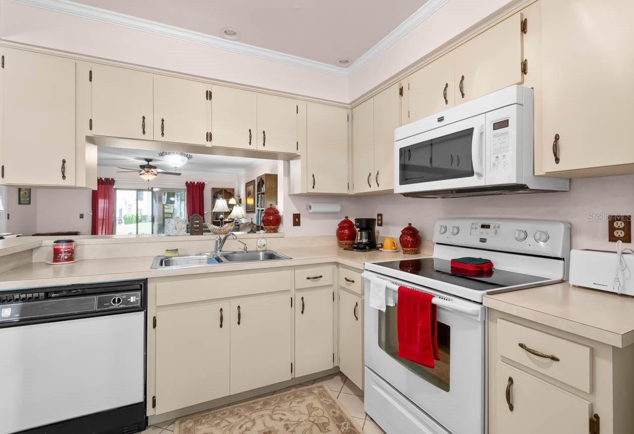 324 KELSEY WAY #4, SUN CITY CENTER, FL, 33573