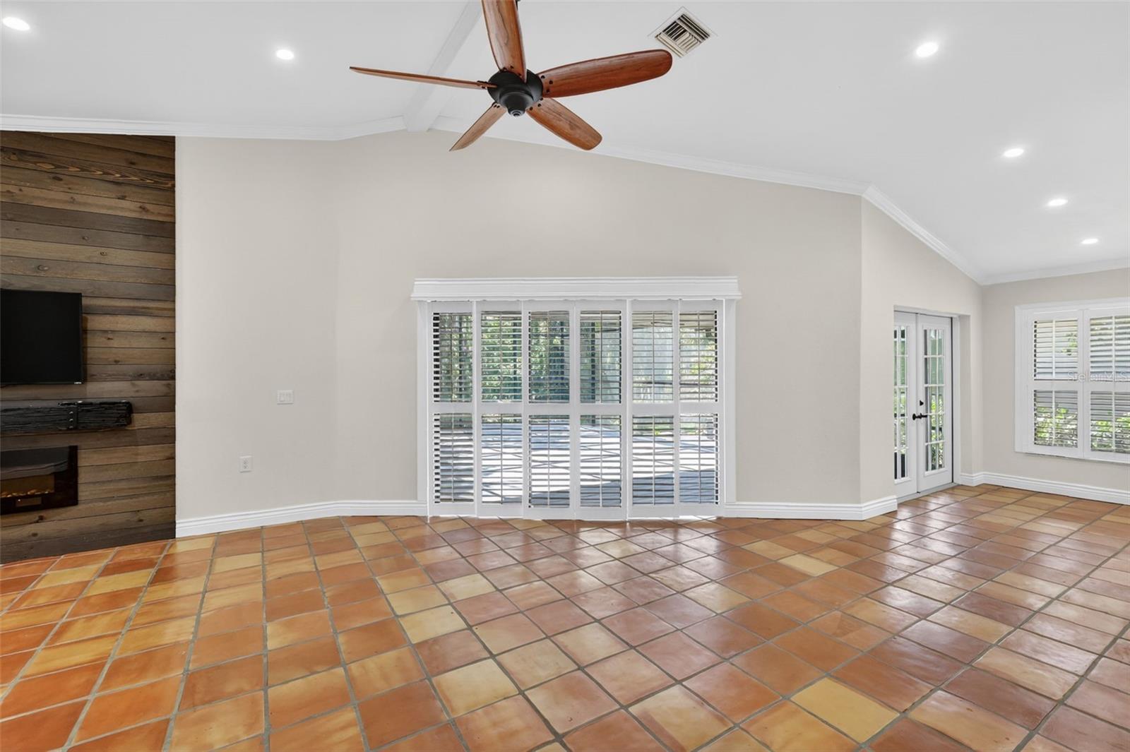 39 FOREST LN, EUSTIS, FL, 32726