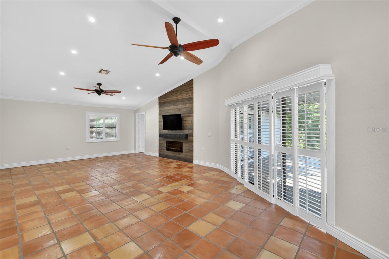 39 FOREST LN, EUSTIS, FL, 32726