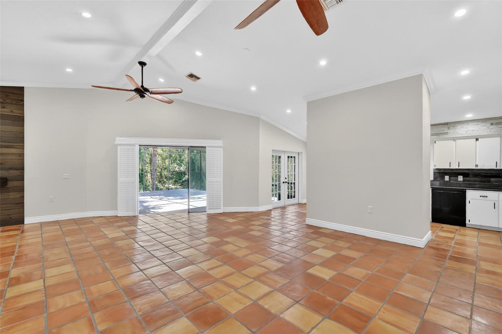 39 FOREST LN, EUSTIS, FL, 32726