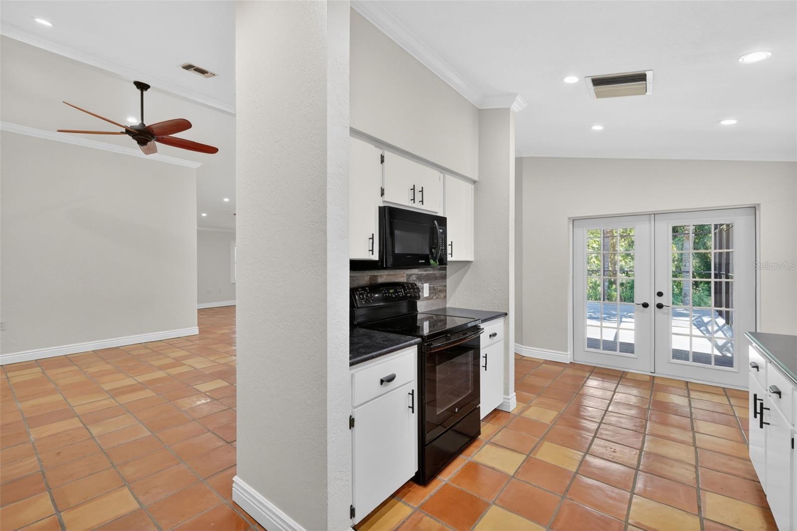 39 FOREST LN, EUSTIS, FL, 32726