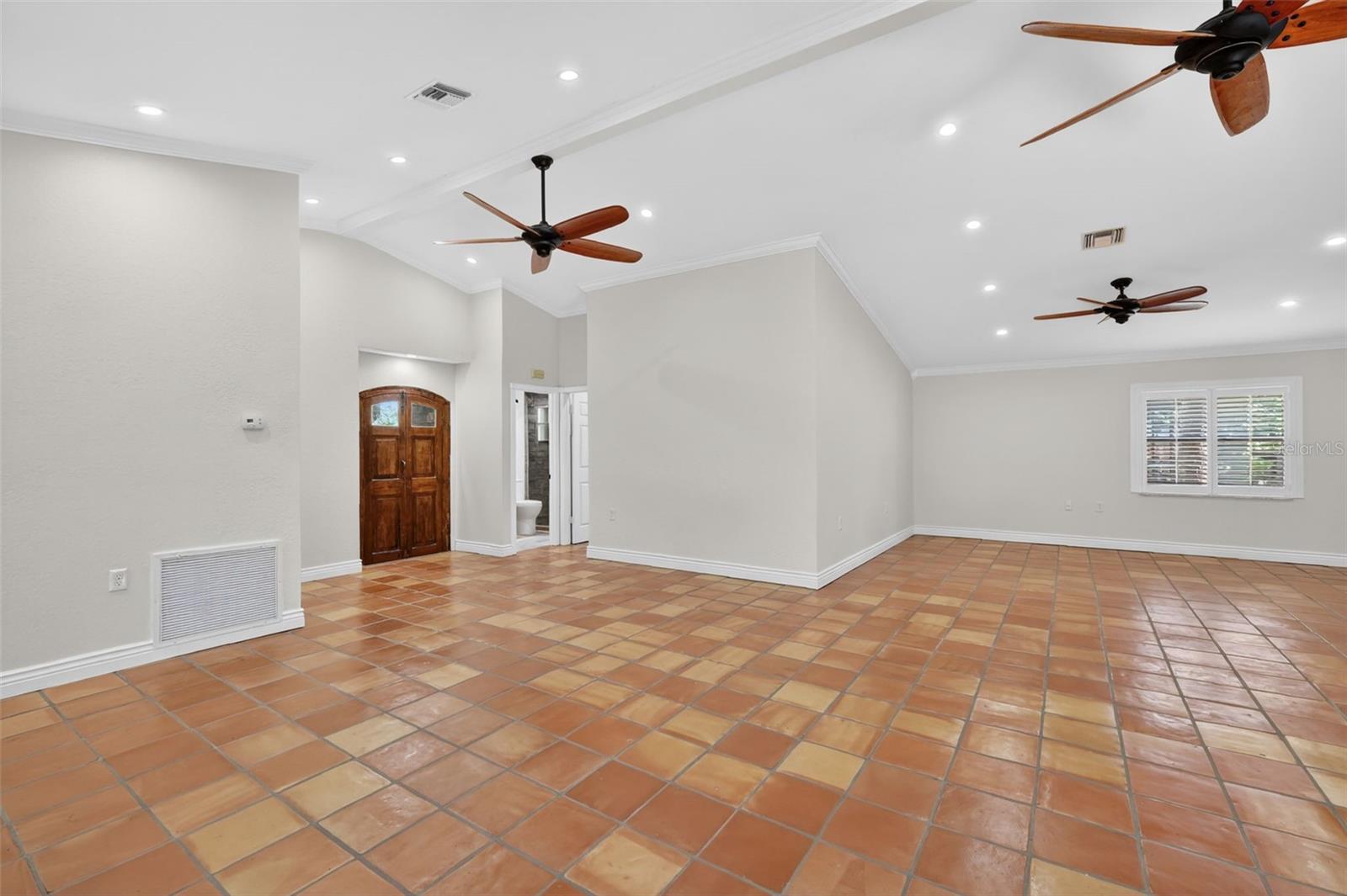 39 FOREST LN, EUSTIS, FL, 32726