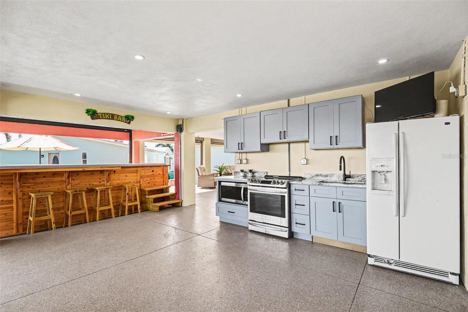 604 TAHITI CT, PUNTA GORDA, FL, 33950